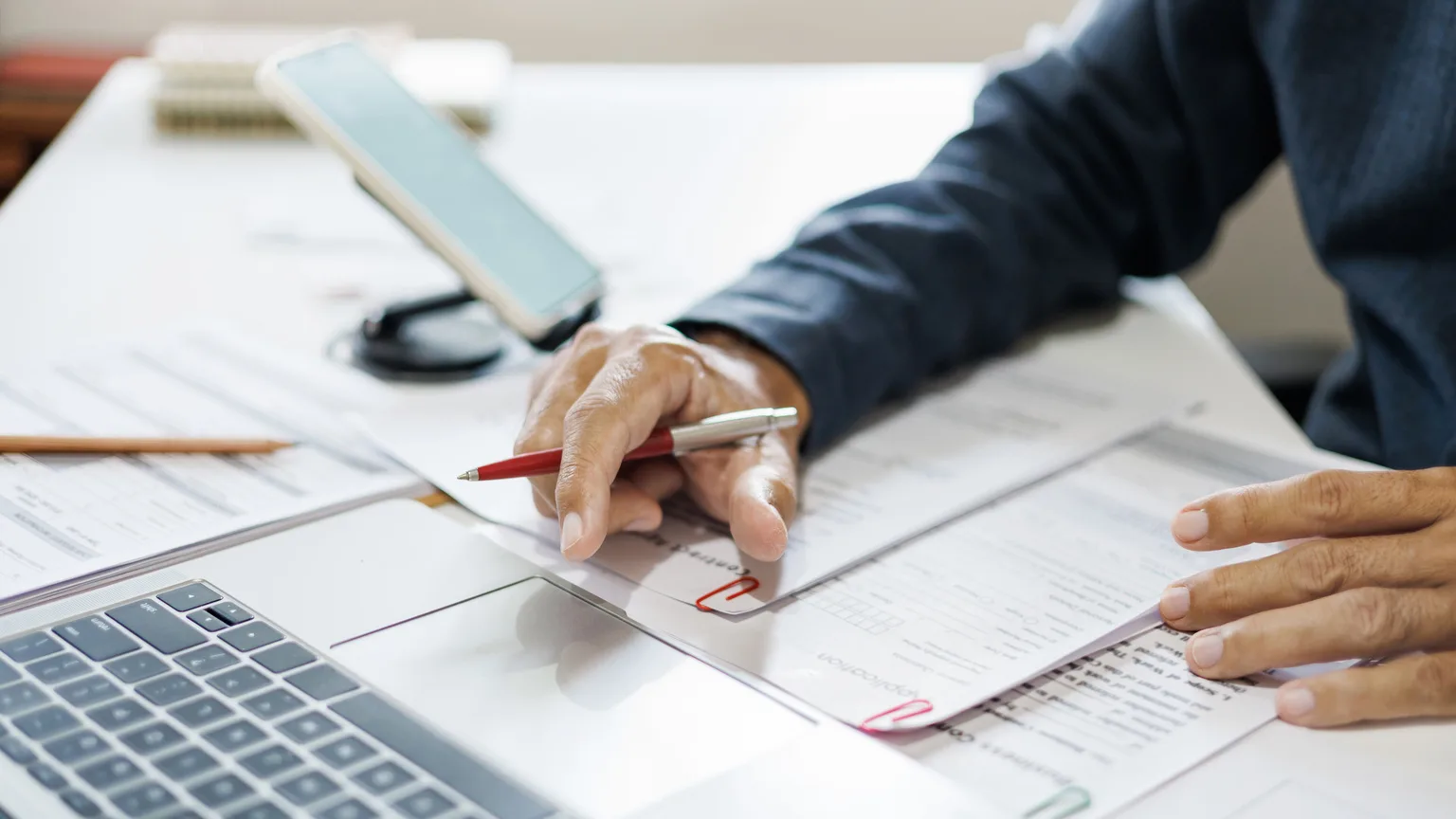 دقت لازم (Due Diligence) یا بررسی پیشینه: چرا این مورد لازم است و چگونه از آن عبور کنیم؟
