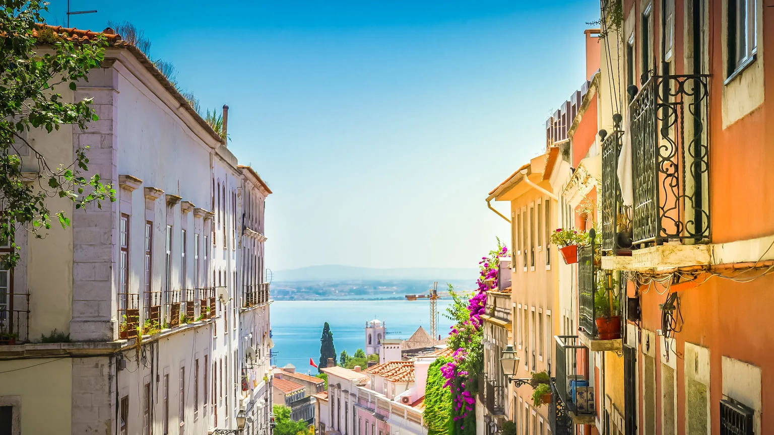 «Золотая виза» в&nbsp;Португалию: ограничения и&nbsp;обязанности инвестора