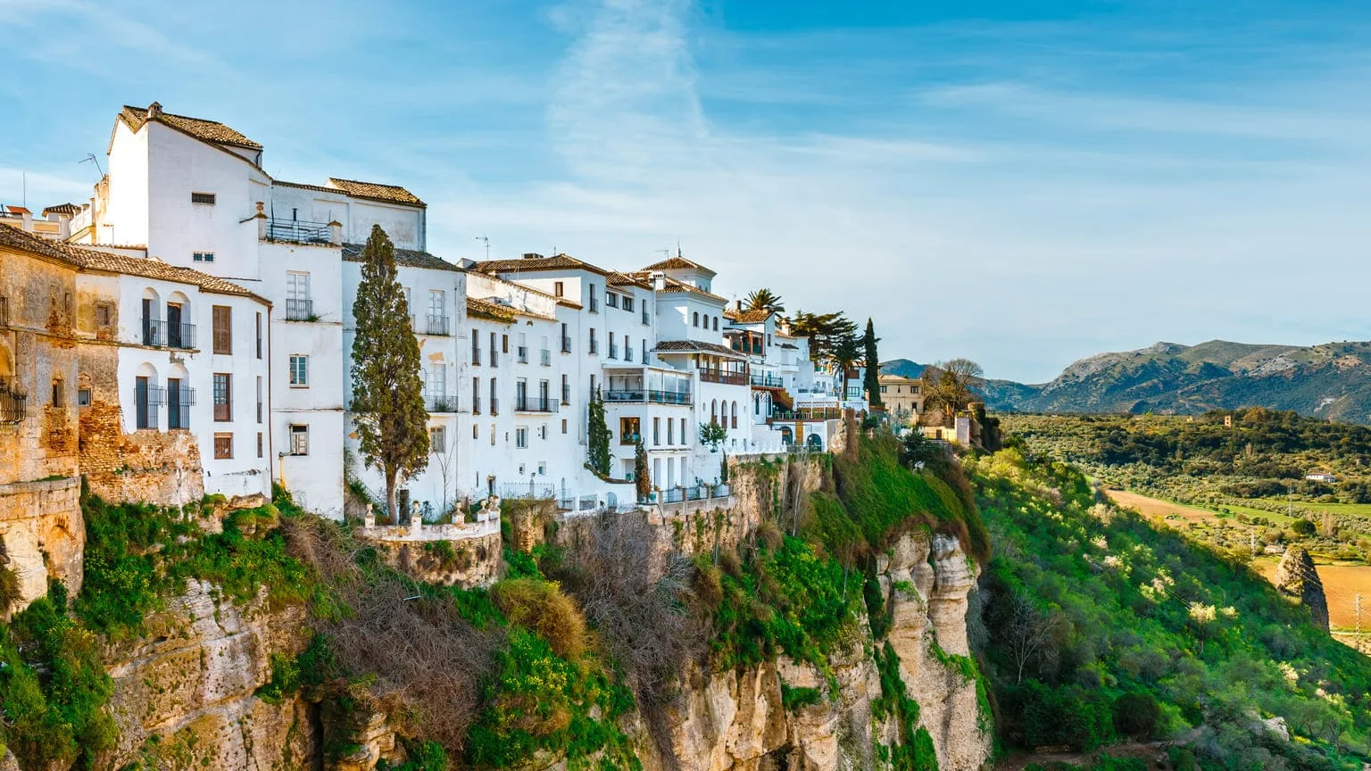 Гайд по&nbsp;ипотеке в&nbsp;Испании: от&nbsp;ставок до&nbsp;льгот