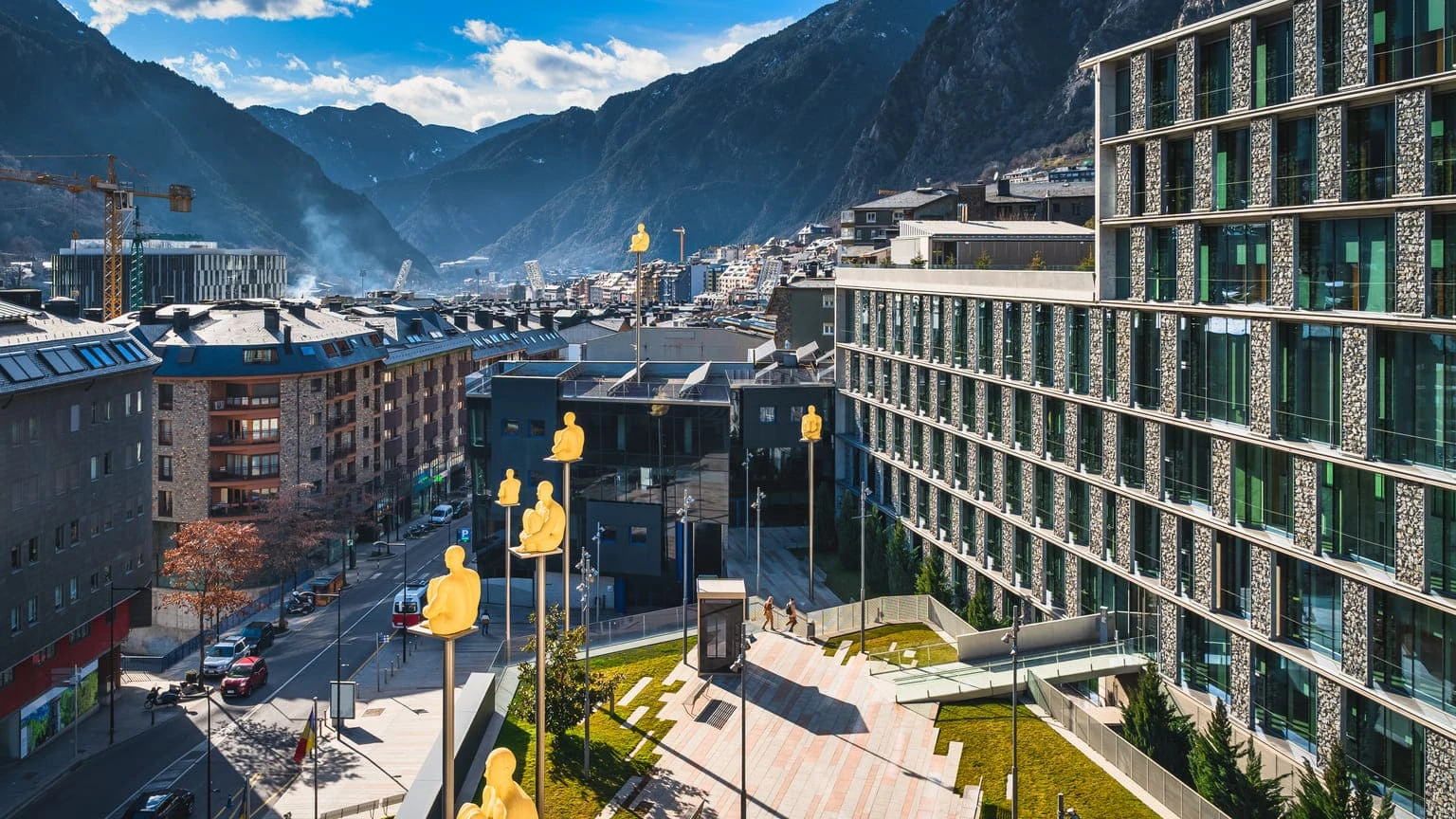 Andorra’da Yatırım Yoluyla Oturma İzni: Şartlar, Seçenekler ve Dikkat Edilmesi Gerekenler