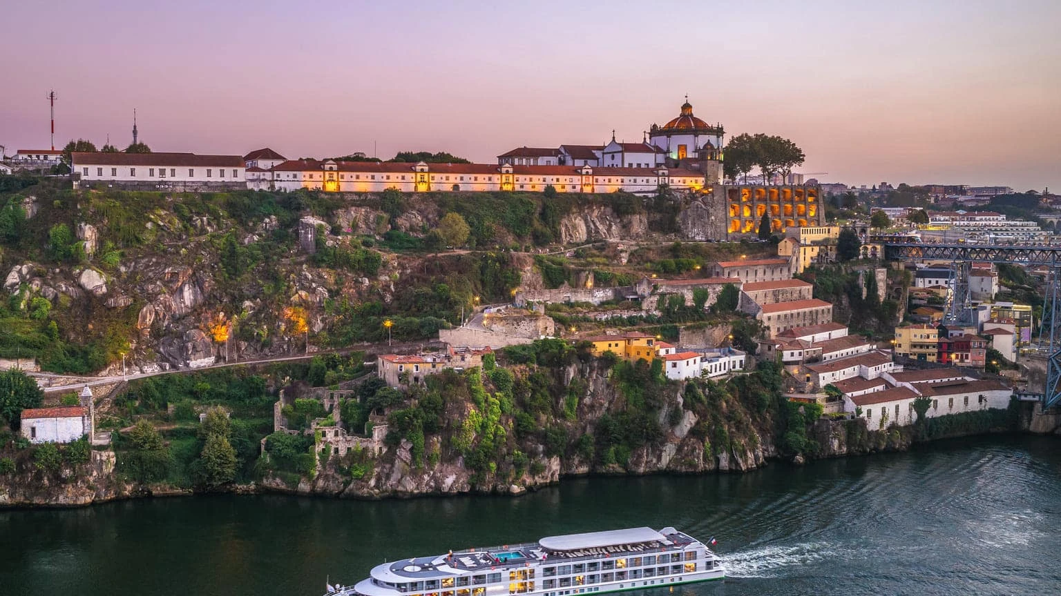How to Move to Portugal from the USA: Visas, Costs, Taxes, Housing and Best Places to Live